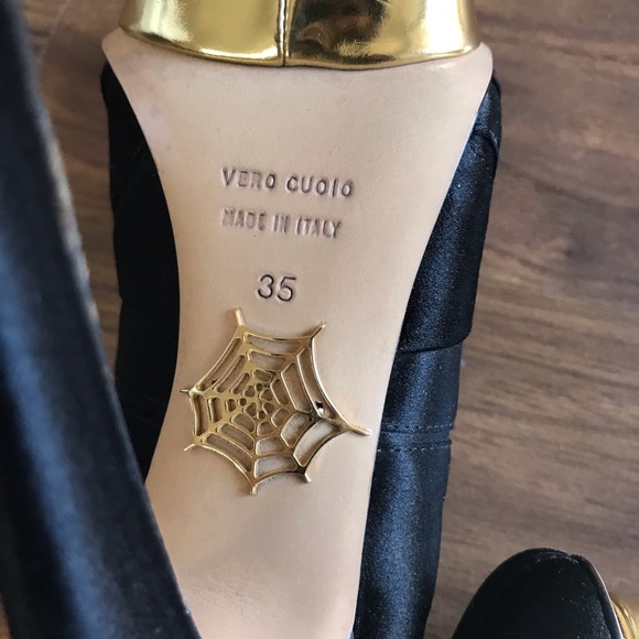 Black satin “Origami” pumps with platform US5/EU35 - Picture 10 of 13